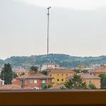 Bologna, Vicino Al Centro E Ospedale Sant'orsola, Parcheggio Privato - Corde & Colori *