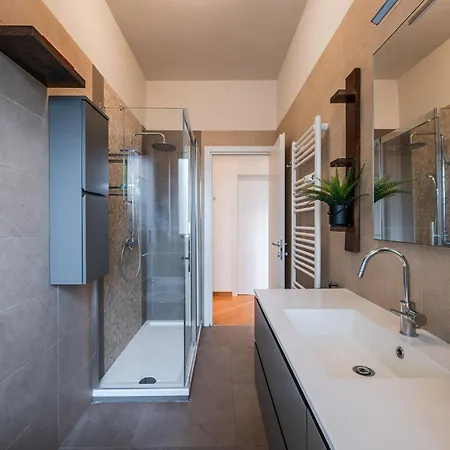 Bologna, Vicino Al Centro E Ospedale Sant'orsola, Parcheggio Privato - Corde & Colori Appartement *