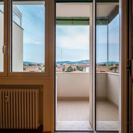 Bologna, Vicino Al Centro E Ospedale Sant'orsola, Parcheggio Privato - Corde & Colori