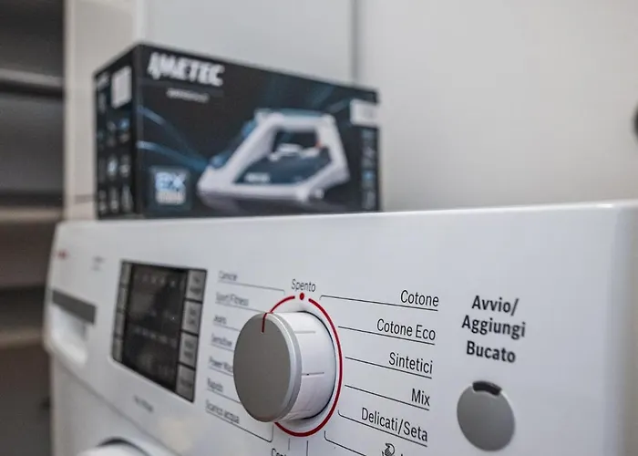 Bologna, Vicino Al Centro E Ospedale Sant'orsola, Parcheggio Privato - Corde & Colori * Boloňa