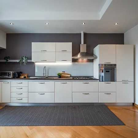 Bologna, Vicino Al Centro E Ospedale Sant'orsola, Parcheggio Privato - Corde & Colori * 볼로냐