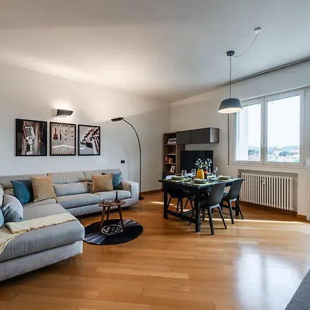 Bologna, Vicino Al Centro E Ospedale Sant'orsola, Parcheggio Privato - Corde & Colori * 볼로냐